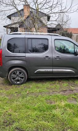 Toyota Proace City Verso cena 79000 przebieg: 130000, rok produkcji 2020 z Pieńsk małe 121